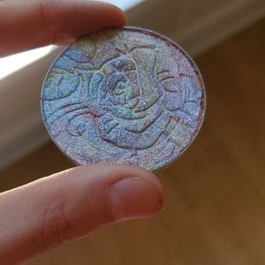 Bitter Lace Beauty cool toned highlighter